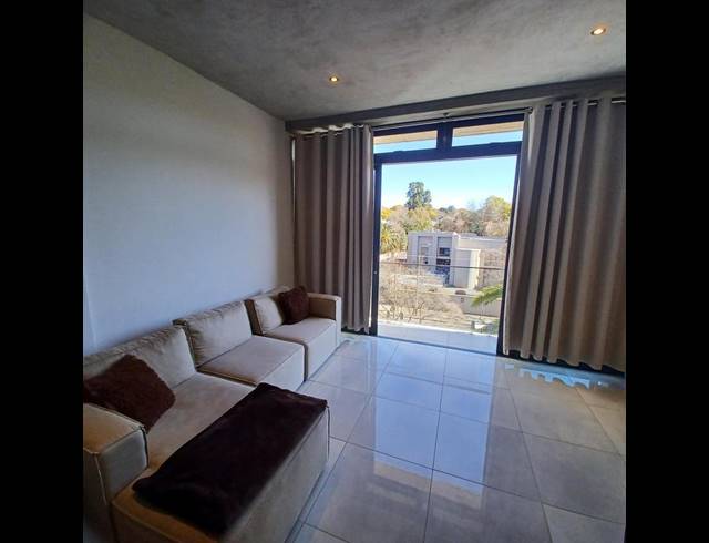 1 BEDROOM APARTMENT FOR SALE IN HOUGHTON ESTATE